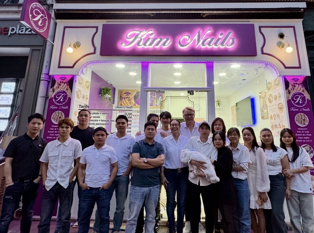 The Kim Nails team together