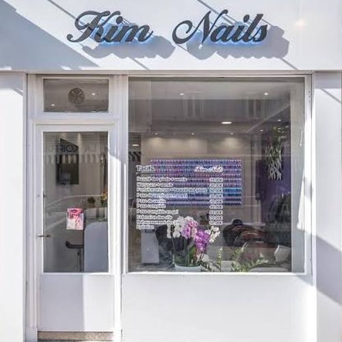 Kim Nails salon storefront Levallois-Perret
