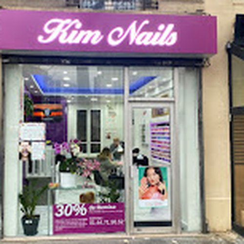Kim Nails salon storefront Paris 17th